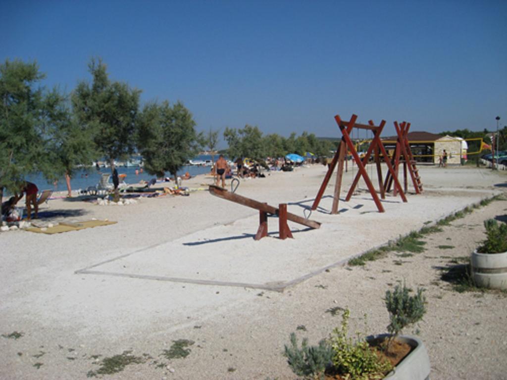 Apartments Lola Biograd Na Moru Luaran gambar