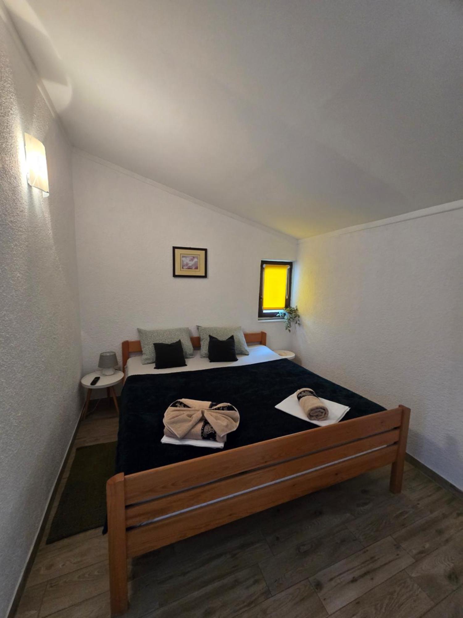 Apartments Lola Biograd Na Moru Luaran gambar