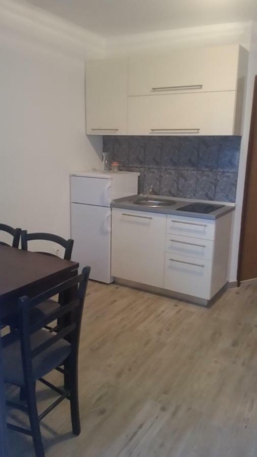Apartments Lola Biograd Na Moru Luaran gambar