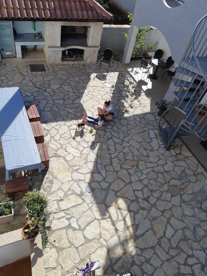 Apartments Lola Biograd Na Moru Luaran gambar